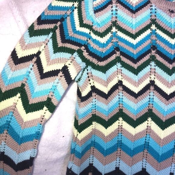 EUC Hanna Andersson Girls Size 4 Sweater Dress - Picture 2 of 6